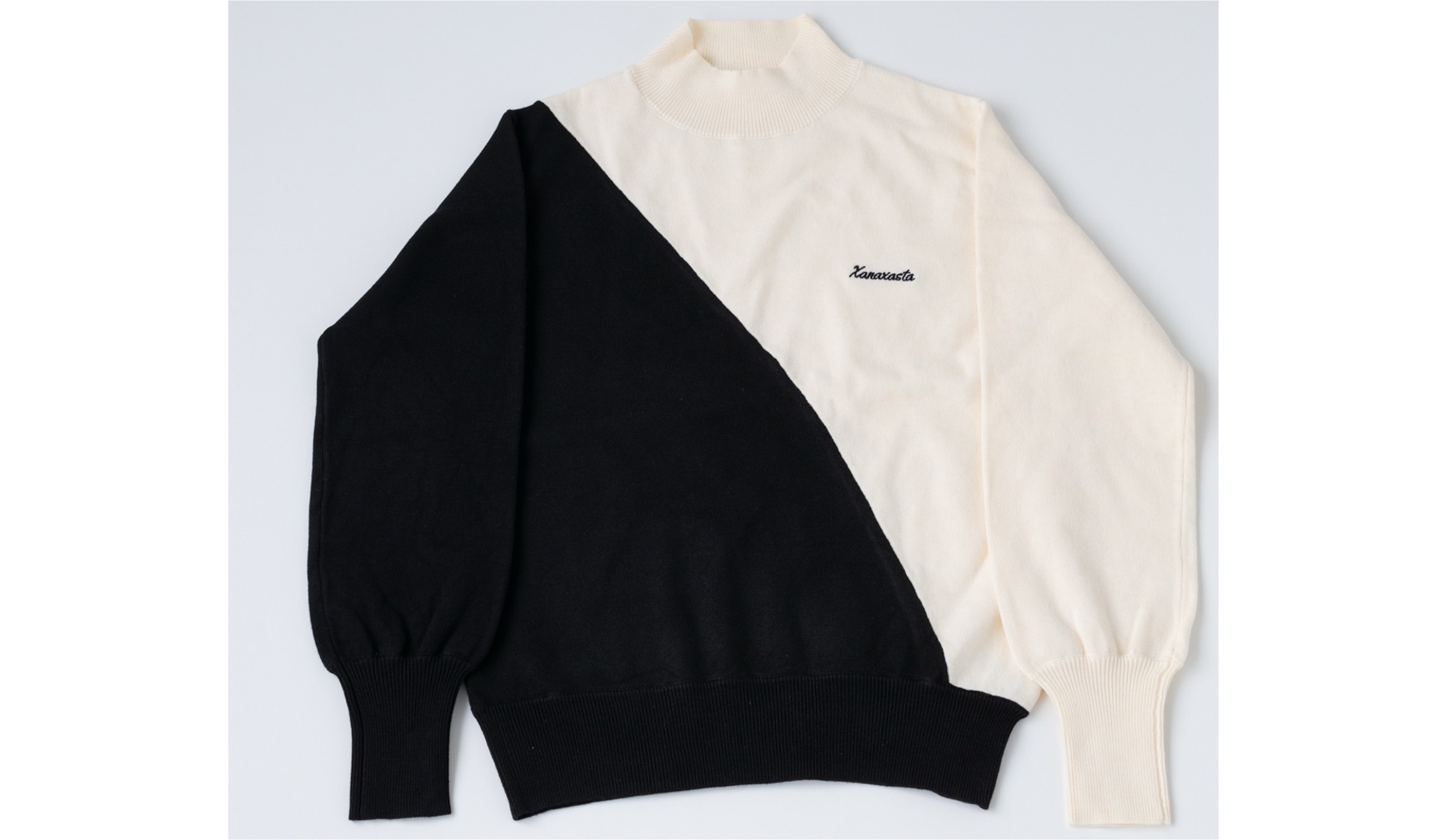 バイカラーニット