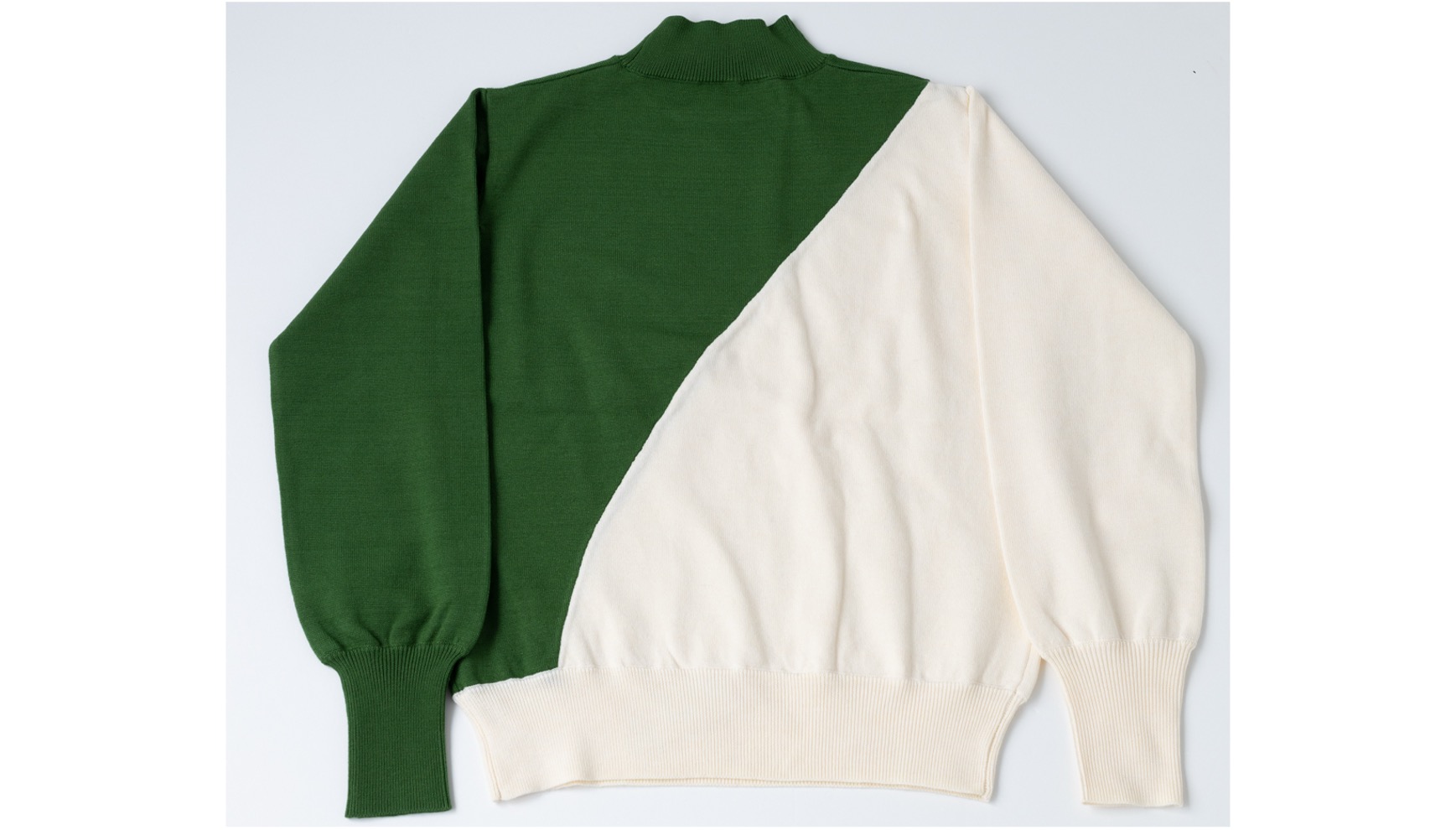 バイカラーニット